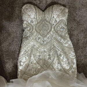 Wedding dress bought for 3000 selling online used for 1500